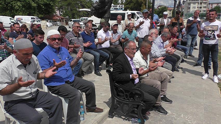 Gölde avcılar yeni av sezonunu dualarla açtı