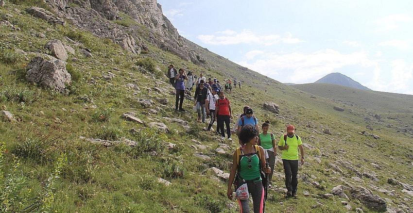 Anamas Dağı’ndaki Yeşilgöl, doğaseverlerin yeni gözdesi