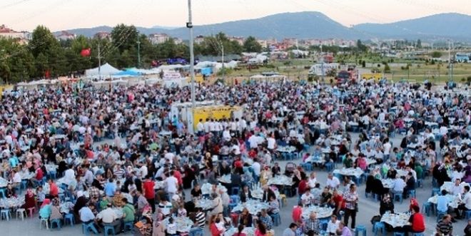 Beyşehir'de Toplu İftar Coşkusu