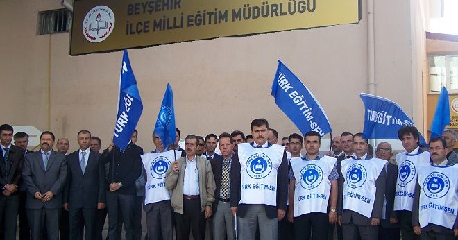 Türk Eğitim-Sen'den Protesto