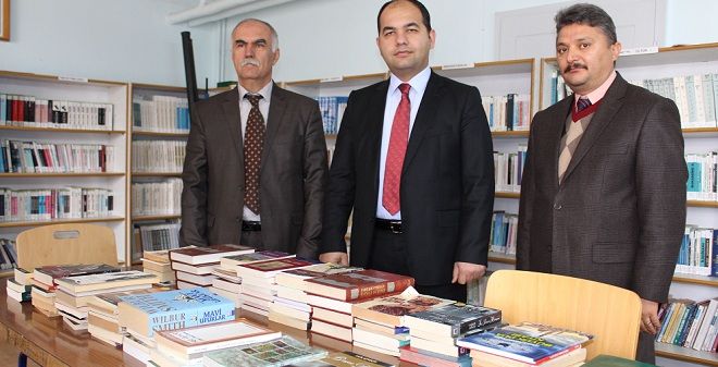 Beyşehir Belediyesi'nden kitap bağışı