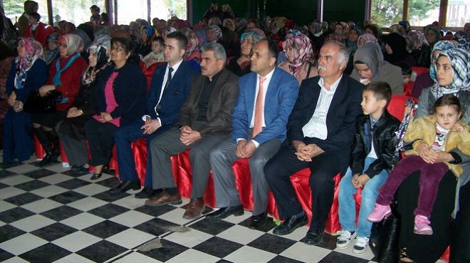 Beyşehir'de Dünya Kadınlar Günü Kutlandı