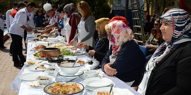 Yemek Yarışmasında KOMEK Damgası