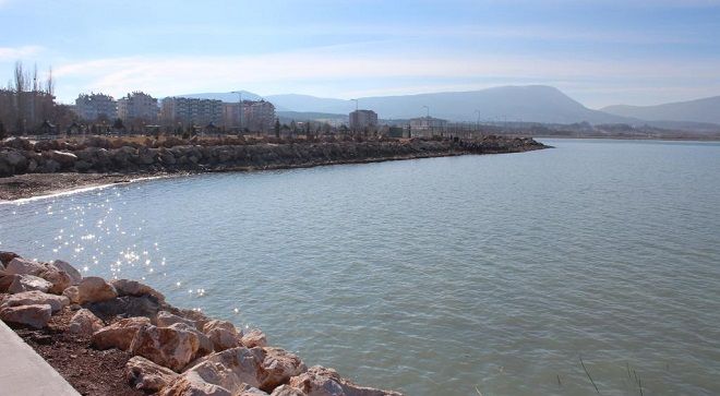 Beyşehir Sahili Eski Günlerine Dönüyor