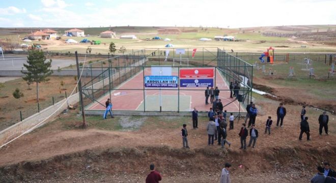 Karaali Abdullah Issı Spor Sahası Açıldı