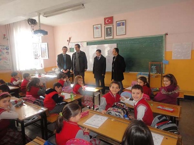 Kaymakam öğrencilerle