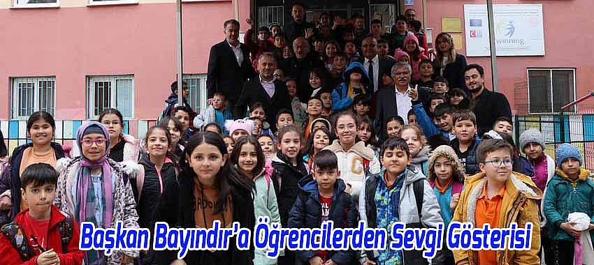 Başkan Bayındır’a Öğrencilerden Sevgi Gösterisi