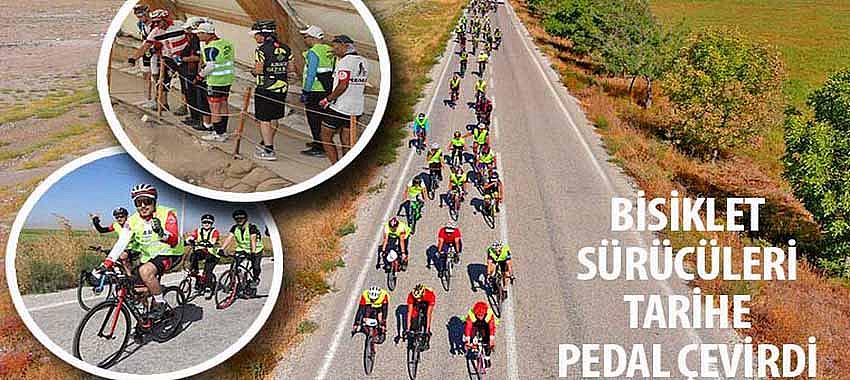 Bisiklet Sürücüleri Tarihe Pedal Çevirdi