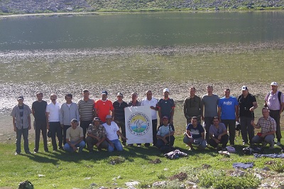 Doğa tutkunları Karagöle  tırmanacak
