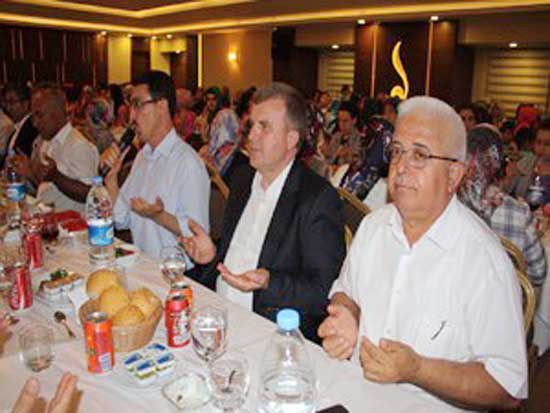 Derebucaklılar iftarda hasret giderdi 