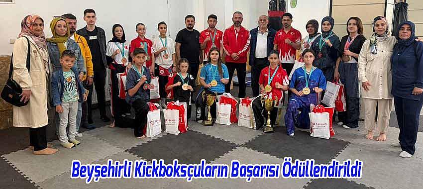 Beyşehirli Kickboksçuların Başarısı Ödüllendirildi
