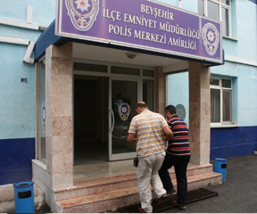 Yakayı ele verdi