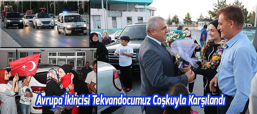 Avrupa İkincisi Tekvandocumuz Coşkuyla Karşılandı