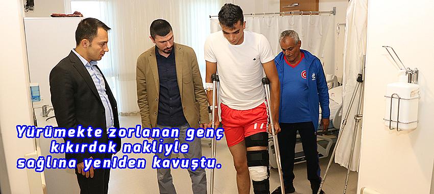 Yürümekte zorlanan genç, kıkırdak nakliyle sağlığına yeniden kavuştu