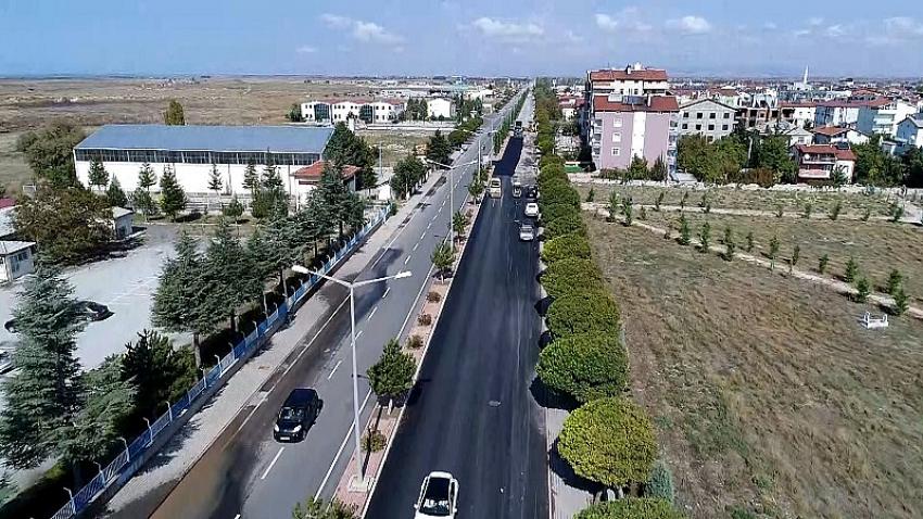 Beyşehir’de Sıcak Asfalt Çalışmaları Devam Ediyor