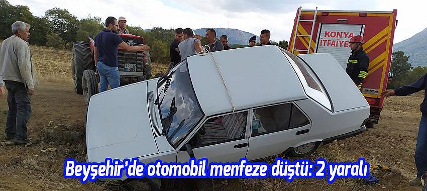 Beyşehir’de otomobil menfeze düştü: 2 yaralı