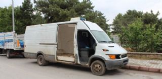 Polisi şaşkına çeviren minibüs