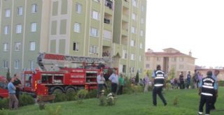 8 katlı binada yangın paniği