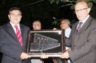 Göreve başladı 