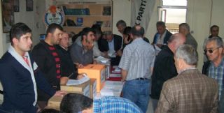 Ak Parti Üyeleri Delegelerini Seçti