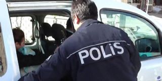 Şiddet Mağduru Kadın Bebeğiyle Polise Sığındı