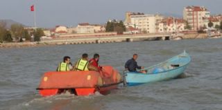 Deniz Bisikleti İle Gölde Mahsur Kaldılar