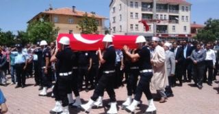 Kaza'da Şehit Olan Polis Memleketinde Toprağa Verildi