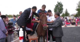 Özel Çocukların At Binme Heyecanı