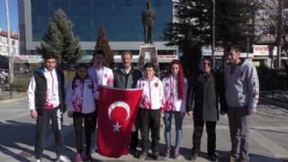 Beyşehir'de Milli Sporcular Madalyalarını Şehitlere Hediye Etti