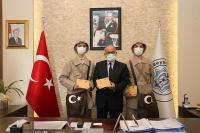 Anasız, Babasız, Evlatsız Yaşanır, Ama Vatansız Yaşanmaz!