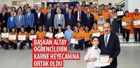 Başkan Altay Öğrencilerin Karne Heyecanına Ortak Oldu