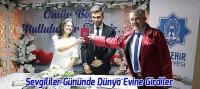 Sevgililer Gününde Dünya Evine Girdiler