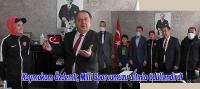 Kaymakam Özdemir, Milli Sporcumuzu altınla ödüllendirdi