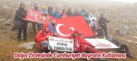 Dağın Zirvesinde Cumhuriyet Bayramı Kutlaması
