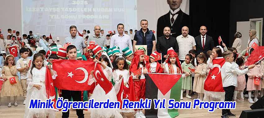Minik Öğrencilerden Renkli Yıl Sonu Programı