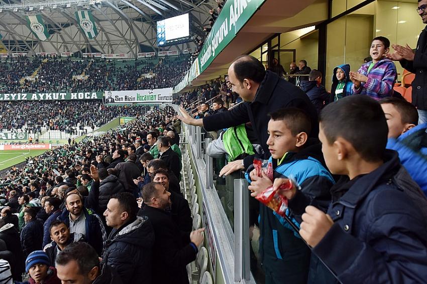 Başkan Altay Konyaspor Maçında Özel Öğrencilerle Buluştu