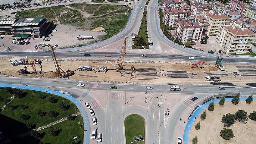 Kesintisiz Trafik Akışı İçin 5 Yeni Köprülü Kavşak Yapılıyor