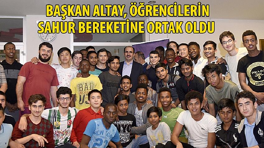 Başkan Altay, Öğrencilerin Sahur Bereketine Ortak Oldu