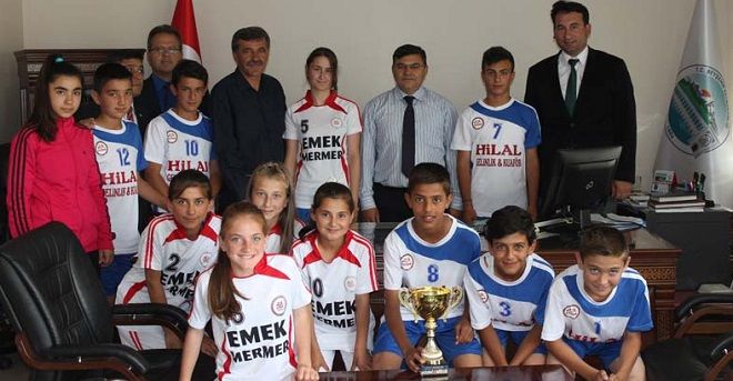 Şampiyon Öğrenciler Kaymakamlıkta