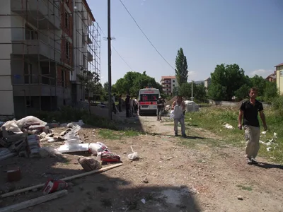 4. Kattan Düşen Mermer İşçisi Yaralandı 