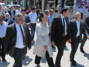 Seçimde son 100 metredeyiz