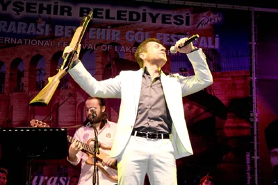 Festivalde Uğur Arslan rüzgarı