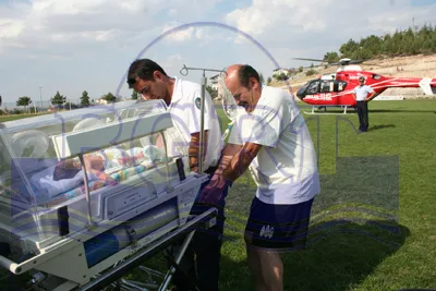 Erken doğan bebek hava ambulansıyla sevk edildi 