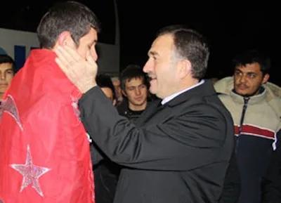 Kınalı kuzular uğurlanıyor