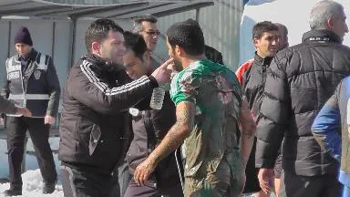 Dili Boğazına Kaçan Futbolcu Ölümden döndü