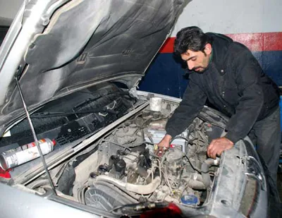 Kar Yağışı En Çok Tamircilere Yaradı 