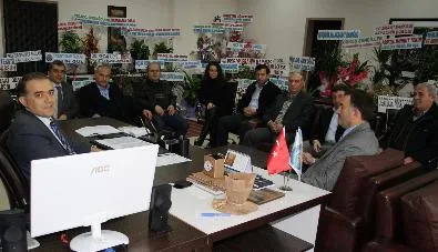 Akparti\'den  Dekan Çelike ziyaret