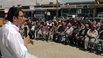 Akış esnafla buluştu