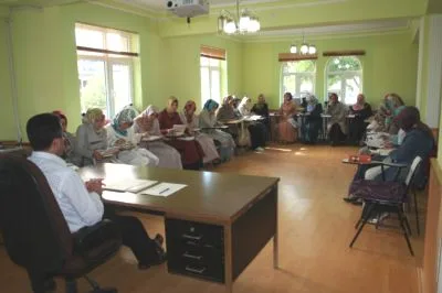 Bayan Kur\'an Kursu Öğreticilerine Eğitim