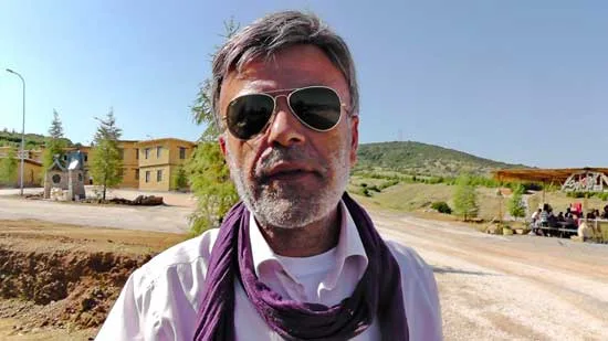 Yetenekli Çocuklar Sanatı Öğreniyor 